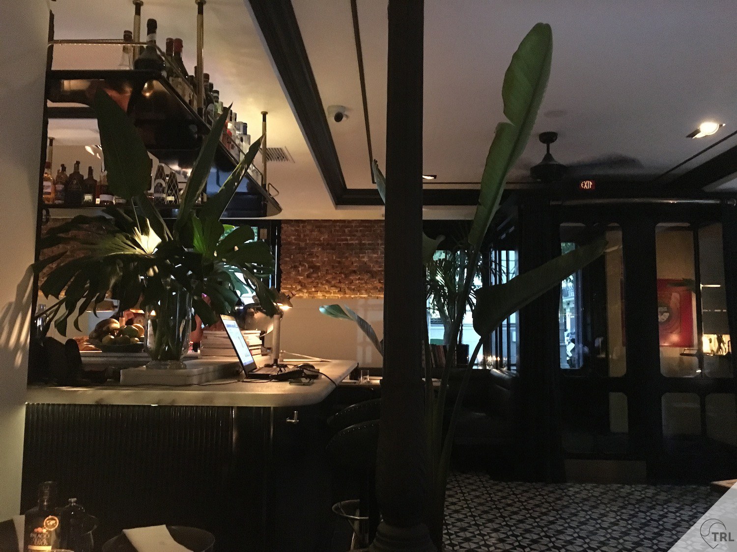 cannibal raw bar